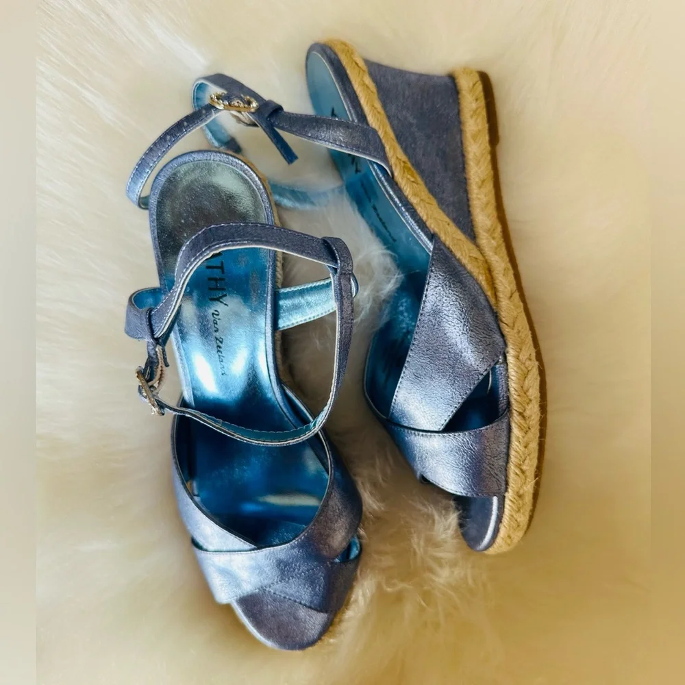 Kathy Van Zeeland Metallic Silver Espadrille Sandals